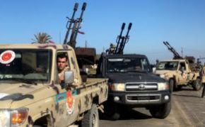 Libya crisis: Fighting flares on outskirts of Tripoli