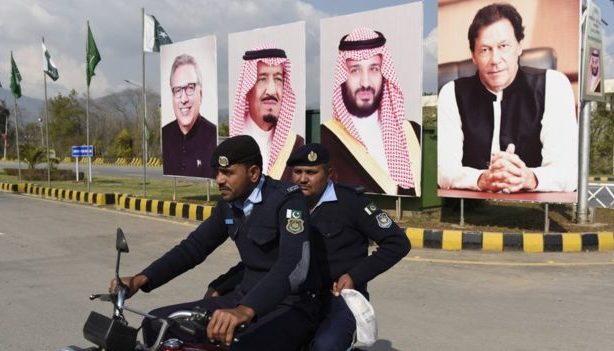 Saudi Arabia signs $20bn in deals with Pakistan Saudi Arabia signs $20bn in deals with Pakistan